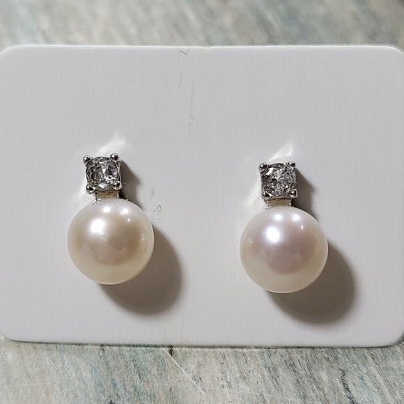 925 Pearls Earrings. - Picture 1 of 9